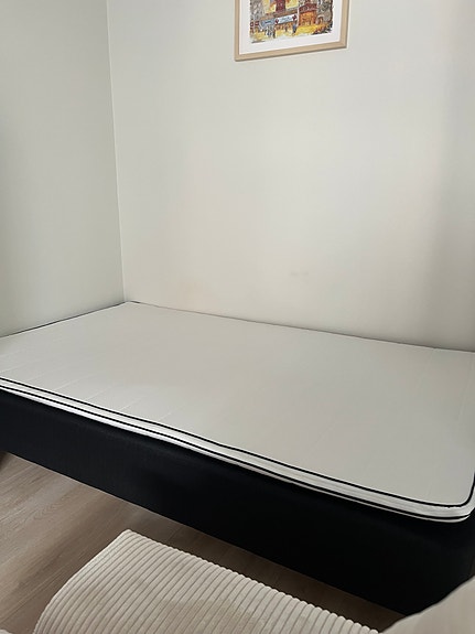 120cm runkopatjasänky