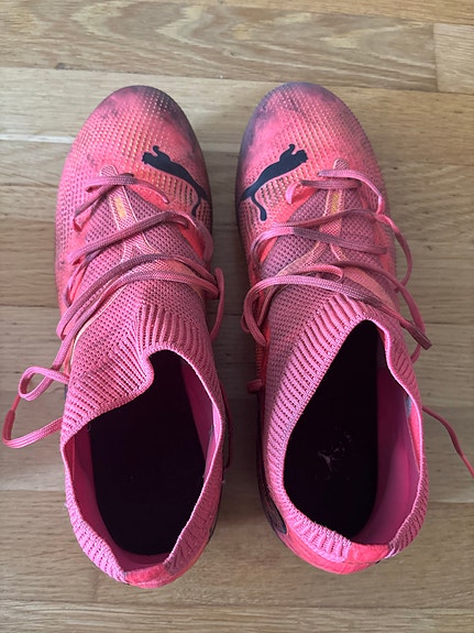 Puma jalkapallokengät 42