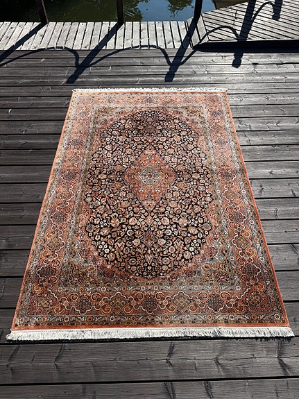 Käsinsolmittu Kashmir silkkimatto