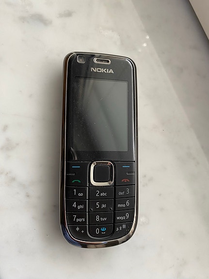 Nokia 3120c - matkapuhelin