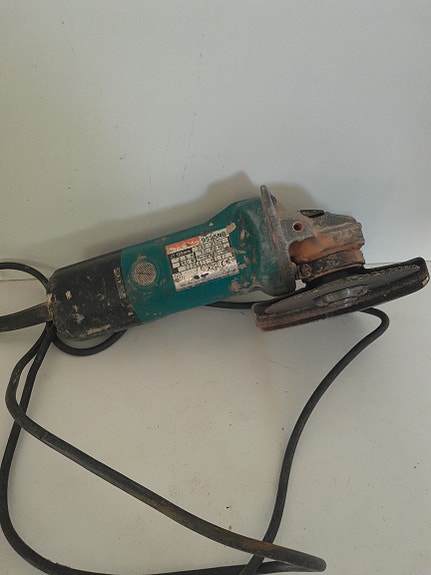 Makita kulmahiomakone