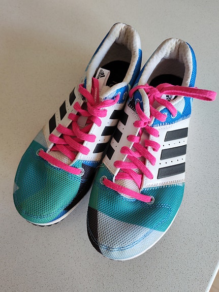 Adidas piikkarit 35,5