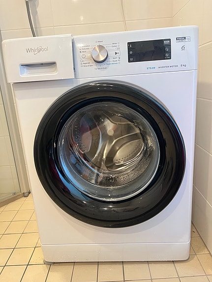 Whirlpool edestä täytettävä pesukone