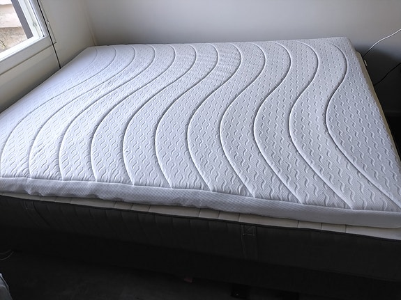 Jysk lähes käyttämätön sijauspatja 160x200 valkoinen
