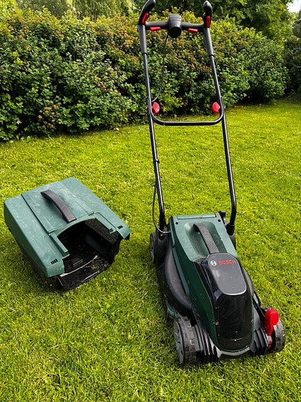 Bosch akkukäyttöinen ruohonleikkuri