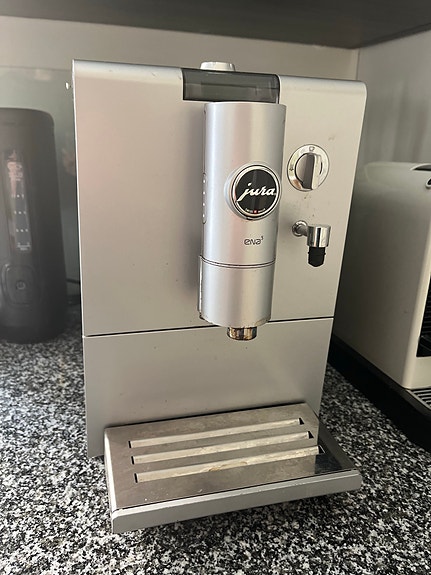 Jura espressokeitin kahviautomaatti hopea