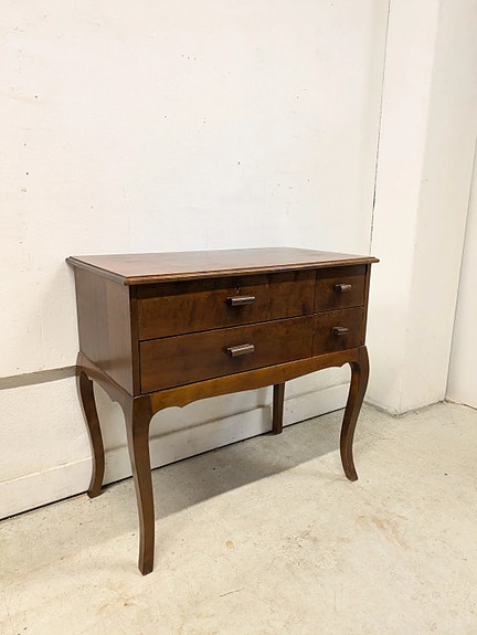 Häkli vintage lipasto