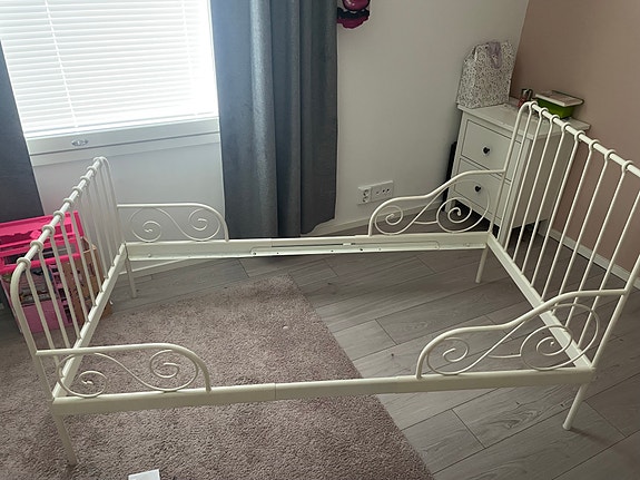 IKEA jatkettava sänky