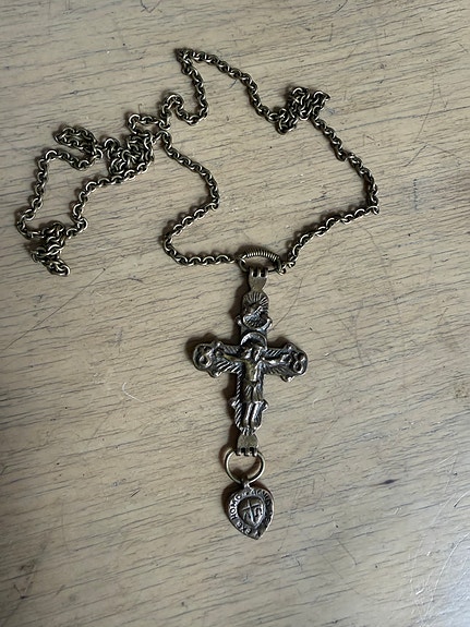 Kalevala Koru pronssinen Krusifiksi