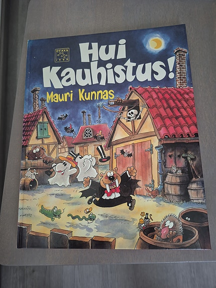 Mauri Kunnas Hui Kauhistus! ja Joulupukki kirjat