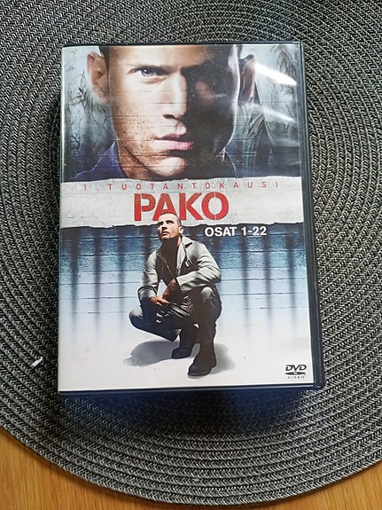 Pako 1. tuotantokausi DVD boksi