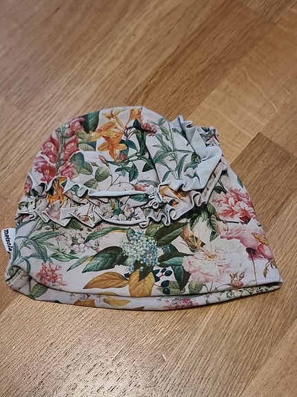 Metsola röyhelöinen trikoopipo, koko arviolta 48-50