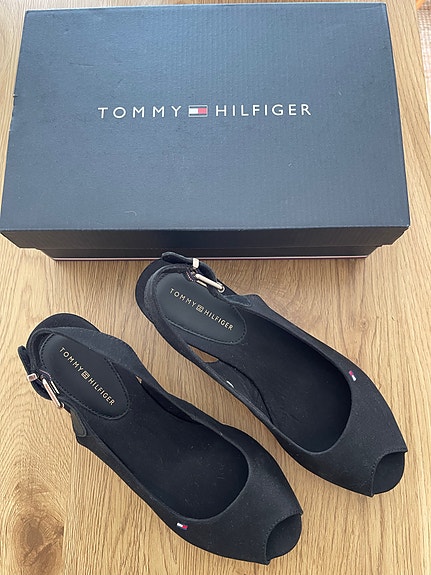 Tommy Hilfiger kengät