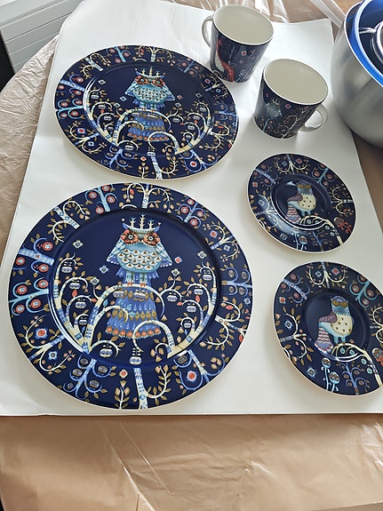 Iittala Taika lautaset ja muki