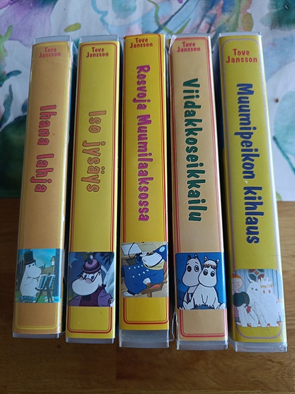Muumit VHS-kasetit 5 kpl