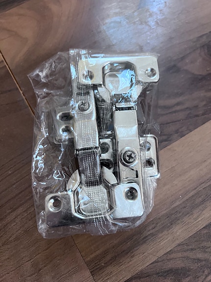 Metalliset kaapin saranat