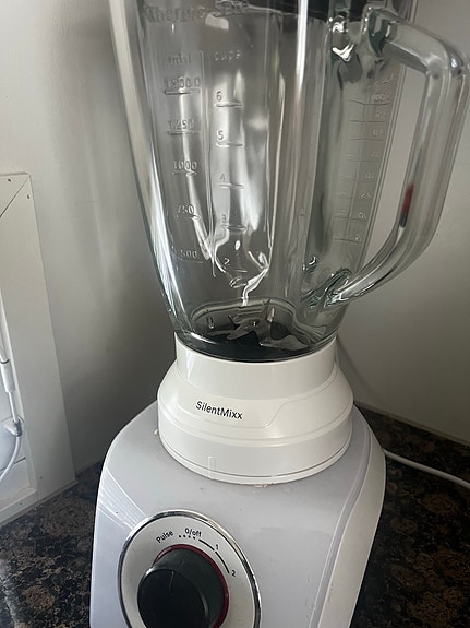 Bosch SilentMixx tehosekoitin/  blenderi lasikannulla