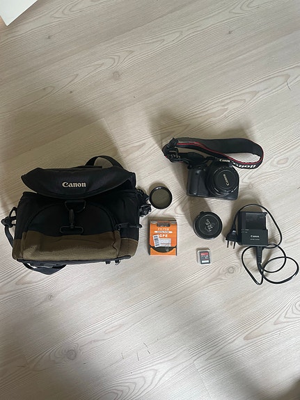 Canon EOS 550D järjestelmäkamera ja objektiivi
