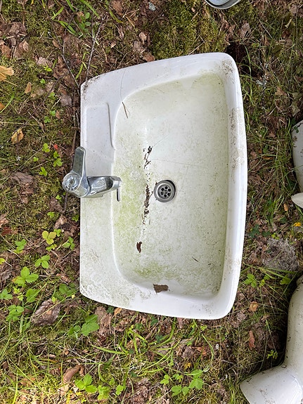 Arabia pesualtaat ja allas A-merkki, valkoinen