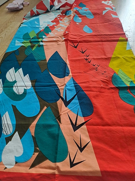 Marimekko Pääsky kangas Maija Louekari