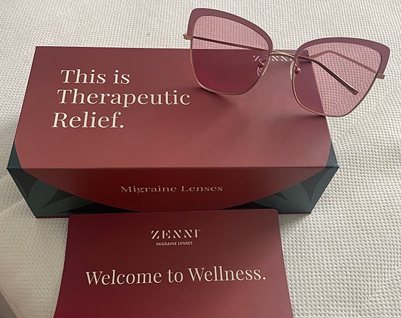 ZENNIn Migraine Relief -lasit/ migreenilasit/ punaiset / pinkit aurinkolasit