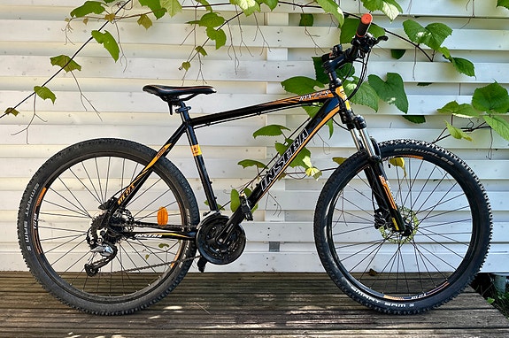 Insera maastopyörä 27.5" runko L