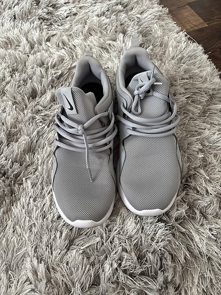 Nike lunar tessen  harmaat tennarit koko 38