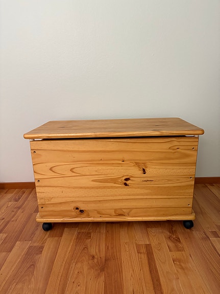 Puinen säilytyslaatikko