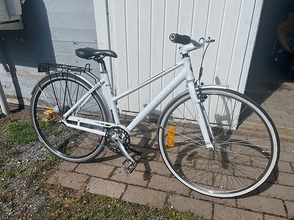 Nishiki naisten hybridipyörä S 28" valkoinen