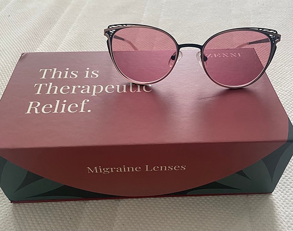 Aito ZENNI Migraine Relief -migreenilasit / pinkit / punaiset aurinkolasit