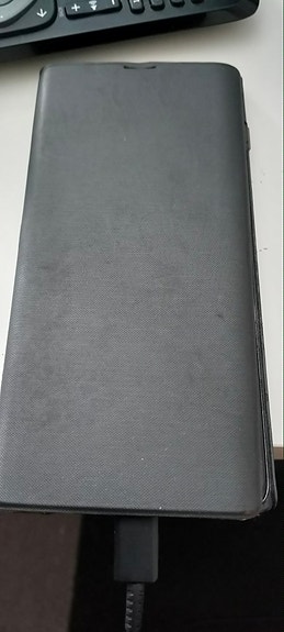 Samsung galaxy s10+ puhelin