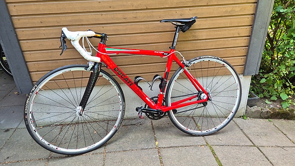 Upea Bianchi / Ducati Corse Factory 900 (koko 50) + varustepaketti