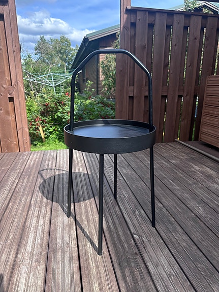 Ikea Burvik apupöytä