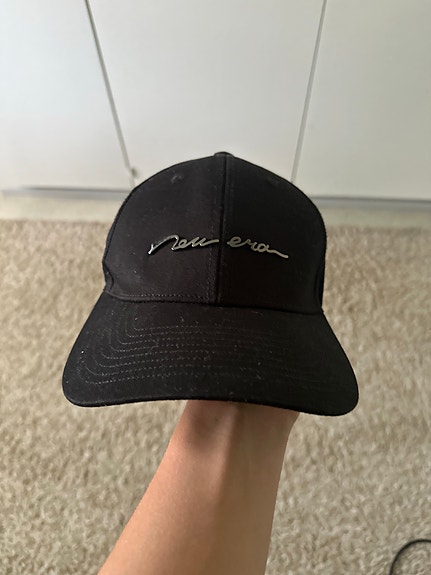 New Era lippis