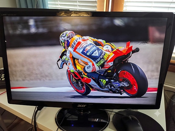 Upeakuntoinen Acer 24" Full HD -näyttö (HDMI, ohut ja kevyt)