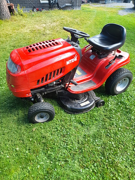 MTD RF 125 H ruohonleikkuri punainen