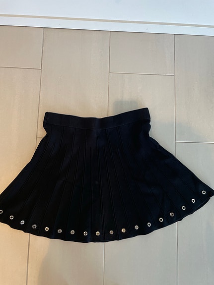 Aito DKNY musta vekkihame / hame (tuotu USA:sta)