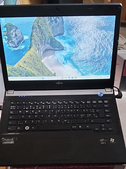 Fujitsu Ultrabook