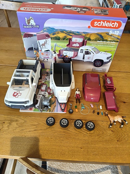 Schleich liikkuva eläinlääkäri