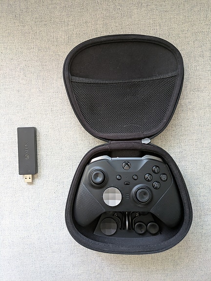 Xbox Elite Series 2 -ohjain + PC-langaton dongle + tarvikesetti ja laukku