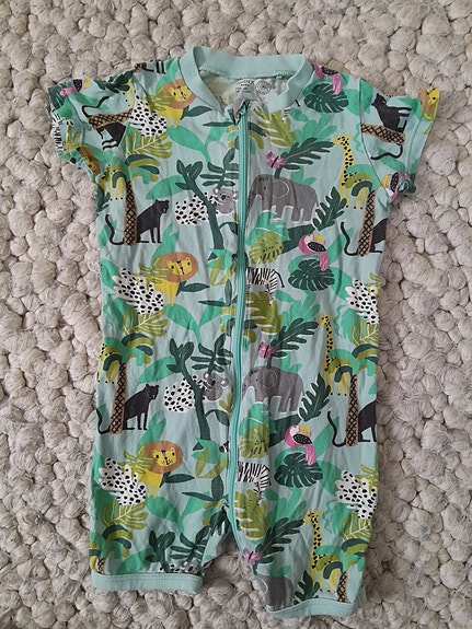 Lindex baby yöpuku