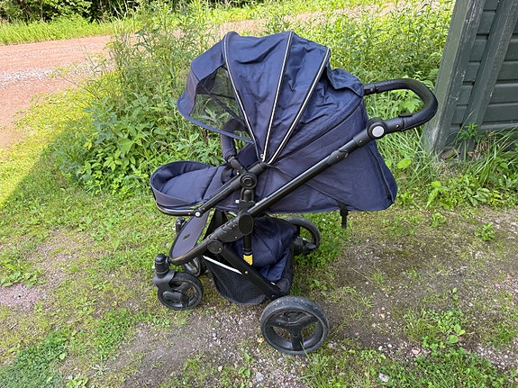 Carena lastenrattaat tummansiniset