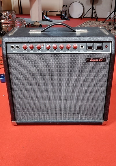 Fender Super 60 putkivahvistin