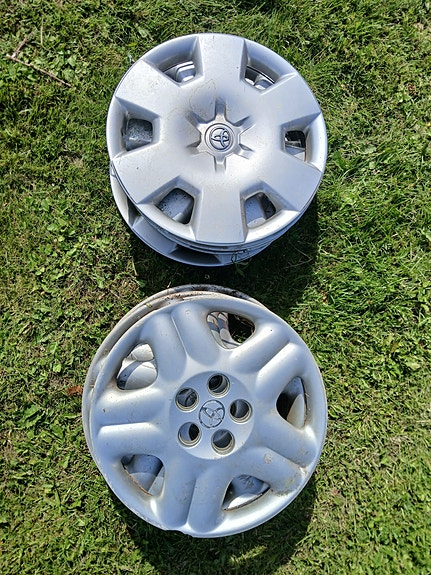 Toyota pölykapselit 15"