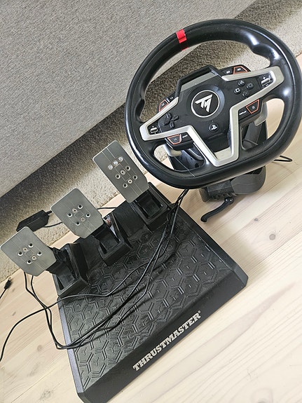 Trustmaster T-248 Ratti ja polkimet ps 5/ps4 myös PC