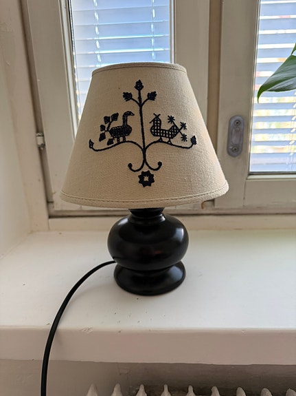 Pöytävalaisin ja Pentik-varjostin