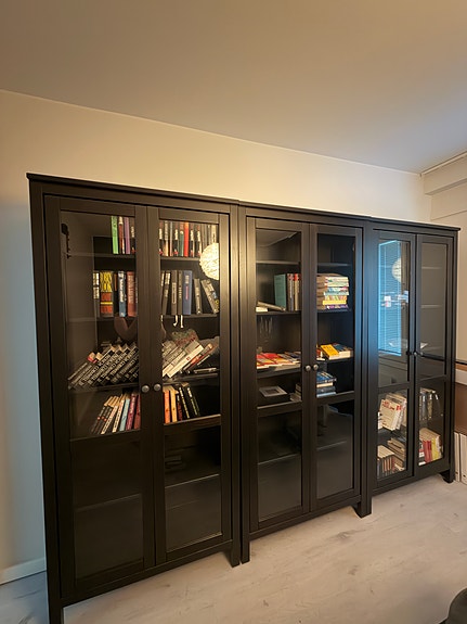 Ikean Hemnes massiivipuinen kirjahylly