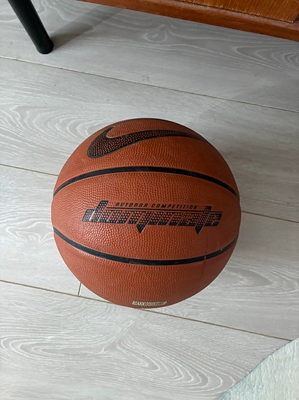 Nike Dominate koripallo