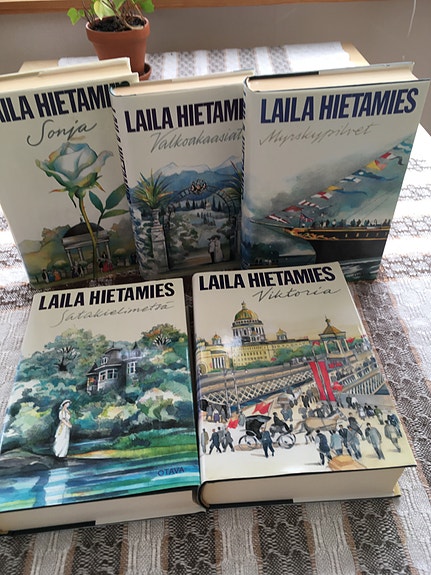 Laila Hietamies Sonja -sarja