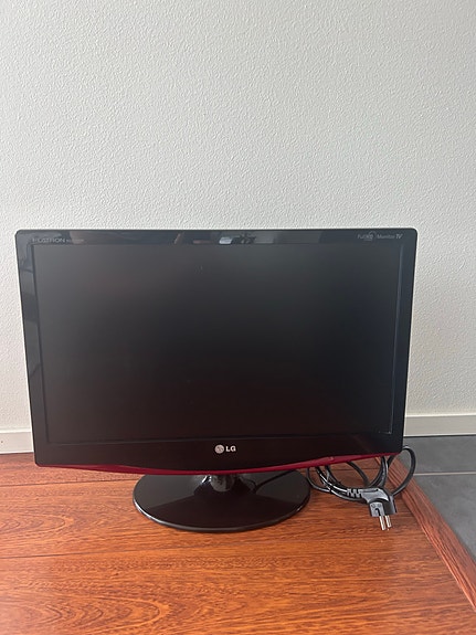 LG Flatron M227WD-PZ 22" näyttö